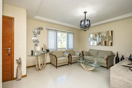 Sobrado com 3 Quartos à venda, 224m² no Rebouças, Curitiba
