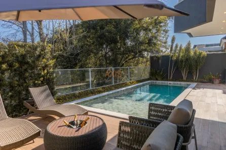 Casa de Condomínio com 4 Quartos à venda, 410m² no Pilarzinho, Curitiba