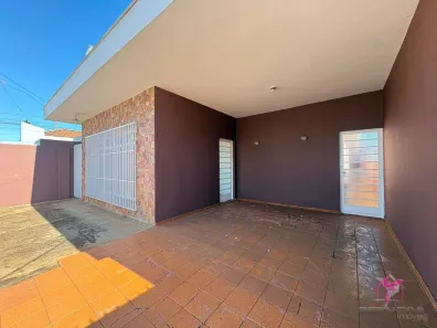 Casa com 3 Quartos para alugar, 158m² no Centro, Leme