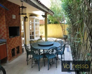 Sobrado com 4 Quartos à venda, 326m² no Jardim Barbacena, Cotia