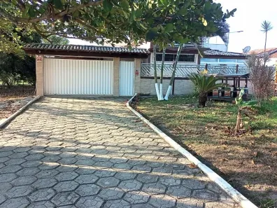 Casa com 3 Quartos à venda, 500m² no Fazendinha, Araruama