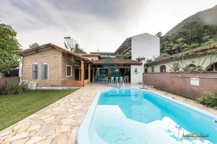 Casa com 5 Quartos à venda, 217m² no Lagoinha, Ubatuba