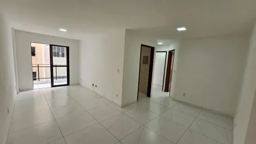 Apartamento com 2 Quartos para alugar, 75m² no Braga, Cabo Frio