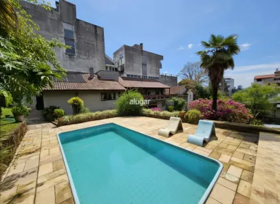 Casa com 3 Quartos à venda, 300m² no Medianeira, Caxias do Sul
