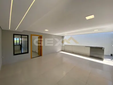 Casa com 4 Quartos à venda, 300m² no Das Oliveiras, Divinópolis