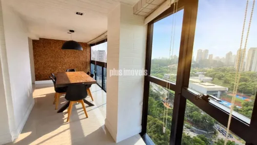 Apartamento com 3 Quartos para alugar, 161m² no Jardim Morumbi, São Paulo