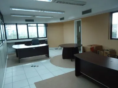 Sala Comercial para alugar, 260m² no Vila Olímpia, São Paulo