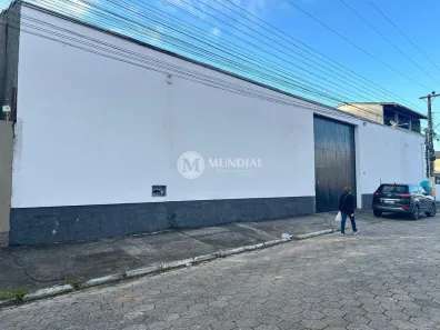 Ponto Comercial para alugar, 400m² no Tabuleiro, Camboriú