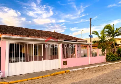 Casa com 4 Quartos à venda, 170m² no Paes Leme, Imbituba