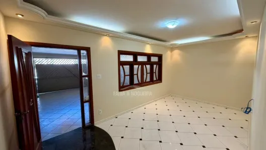 Casa com 4 Quartos para alugar, 169m² no Zona Central, Rio Claro