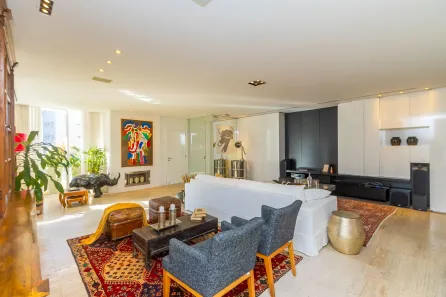 Apartamento com 3 Quartos para alugar, 234m² no Ahú, Curitiba