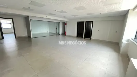 Sala Comercial à venda, 372m² no Lourdes, Belo Horizonte