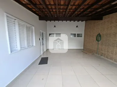 Casa com 4 Quartos para alugar, 180m² no Santa Luzia, Uberlândia