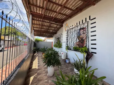 Casa com 3 Quartos à venda, 255m² no Parque 10 de Novembro, Manaus