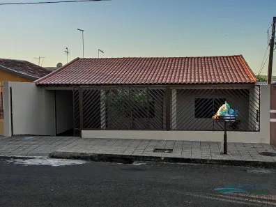 Casa com 2 Quartos à venda, 188m² no Parigot de Souza 2, Londrina