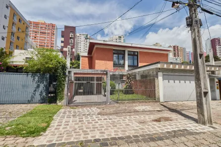 Casa com 3 Quartos à venda, 264m² no Água Verde, Curitiba
