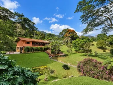 Casa com 6 Quartos à venda, 34000m² no Pedro do Rio, Petrópolis