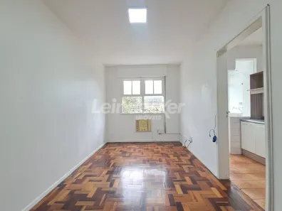 Apartamento com 2 Quartos para alugar, 57m² no Santo Antônio, Porto Alegre