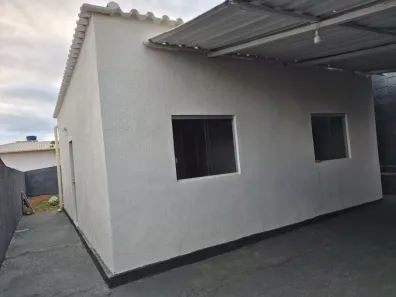 Casa com 2 Quartos para alugar, 90m² no Marimbá, Betim