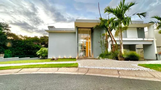Sobrado com 4 Quartos à venda, 404m² no Swiss Park, Campinas