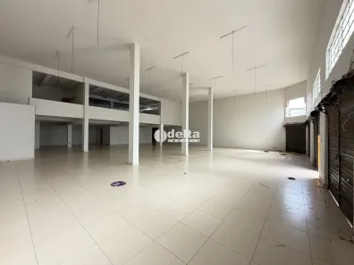 Ponto Comercial para alugar, 650m² no Tibery, Uberlândia