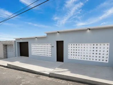 Casa com 3 Quartos à venda, 300m² no Flores, Manaus