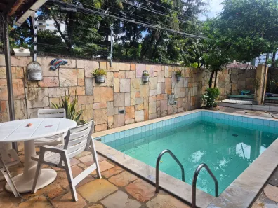 Casa com 3 Quartos à venda, 450m² no Poço, Recife