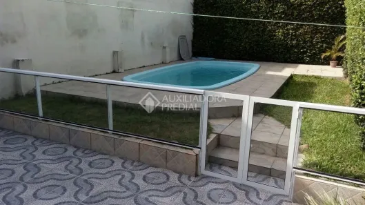 Sobrado com 4 Quartos à venda, 242m² no Porto, Pelotas