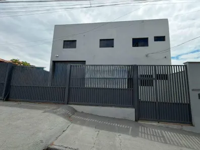Casa com 3 Quartos para alugar, 655m² no Parque São Jorge, Piracicaba