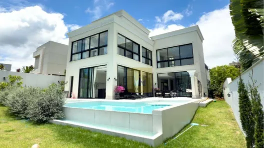 Casa de Condomínio com 4 Quartos à venda, 310m² no Jacuhy, Serra