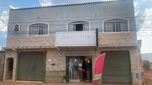Casa com 3 Quartos à venda, 250m² no Jardim Céu Azul, Valparaíso de Goiás