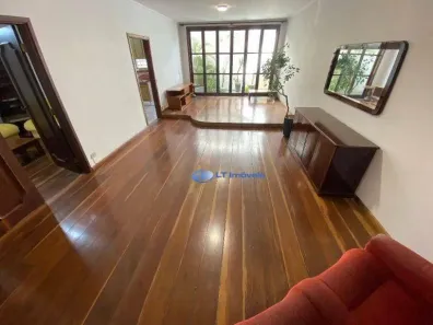 Casa com 3 Quartos para alugar, 163m² no Centro, Jacareí