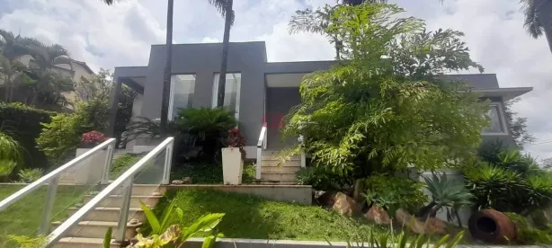 Casa com 6 Quartos para alugar, 600m² no Estoril, Belo Horizonte