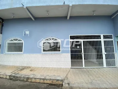 Casa com 2 Quartos para alugar, 148m² no Recanto, Cachoeiro de Itapemirim