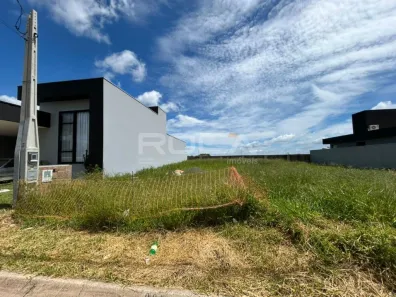 Lote/Terreno à venda, 240m² no Jardim Jockey Clube, São Carlos