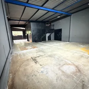 Galpão/Depósito/Armazém à venda, 161m² no Pampulha, Uberlândia