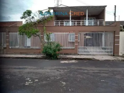 Casa com 4 Quartos à venda, 430m² no Brasília, Londrina