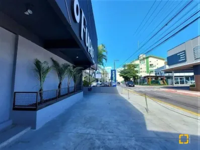Galpão/Depósito/Armazém à venda, 700m² no Estreito, Florianópolis