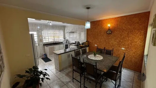 Casa com 3 Quartos à venda, 184m² no Centro, Salto