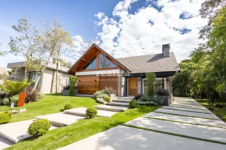 Casa com 3 Quartos à venda, 300m² no Vale das Colinas, Gramado