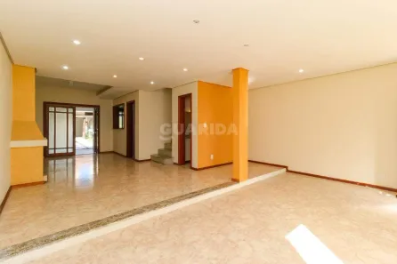 Casa de Condomínio com 4 Quartos para alugar, 290m² no Camaquã, Porto Alegre