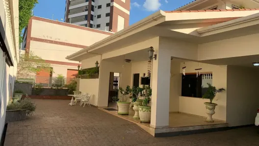com 6 Quartos para alugar, 863m² no Quilombo, Cuiabá