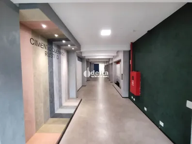 Ponto Comercial para alugar, 160m² no Brasil, Uberlândia