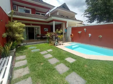 Casa de Condomínio com 4 Quartos à venda, 203m² no Freguesia (Jacarepaguá), Rio de Janeiro