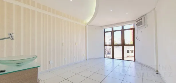 Sala Comercial à venda, 30m² no Santa Lúcia, Vitória