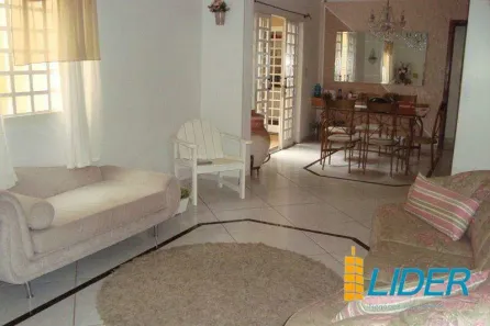 Casa com 3 Quartos à venda, 180m² no Nossa Senhora Aparecida, Uberlândia