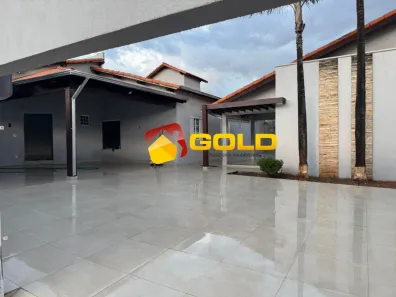 Casa com 3 Quartos à venda, 300m² no Luizote de Freitas, Uberlândia