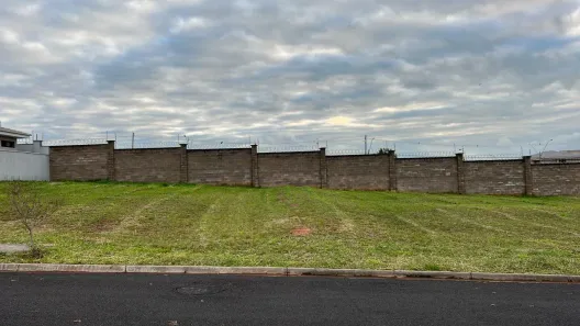 Lote/Terreno à venda, 300m² no Parque Residencial Mart Ville, Presidente Prudente
