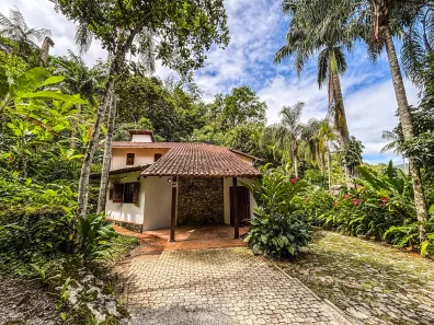 Casa de Condomínio com 4 Quartos à venda, 250m² no Camburi, São Sebastião