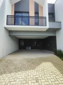 Sobrado com 3 Quartos à venda, 191m² no Saguaçu, Joinville